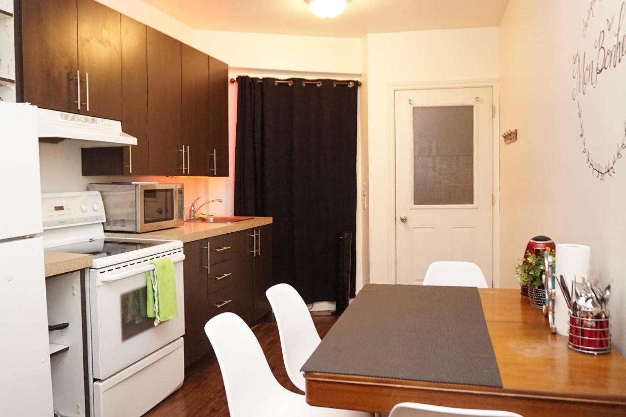 Stylish Apartment, One Bedroom, Parking, Near Everything ケベックシティ 部屋 写真